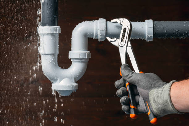 Professional Pipe Repair technician working in Kerens, TX